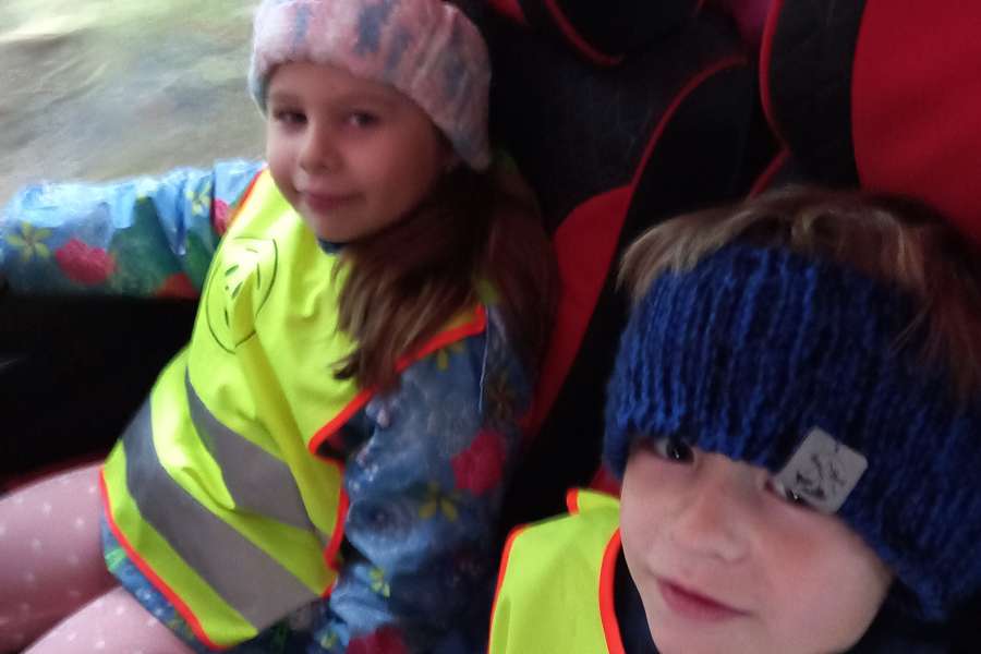 WYJAZD DO KINA " SOKÓŁ" NA SPEKTAKL TEATRALNY PT. 'BAŚŃ O KRÓLOWEJ ŚNIEGU".