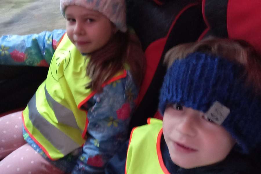 WYJAZD DO KINA " SOKÓŁ" NA SPEKTAKL TEATRALNY PT. 'BAŚŃ O KRÓLOWEJ ŚNIEGU".