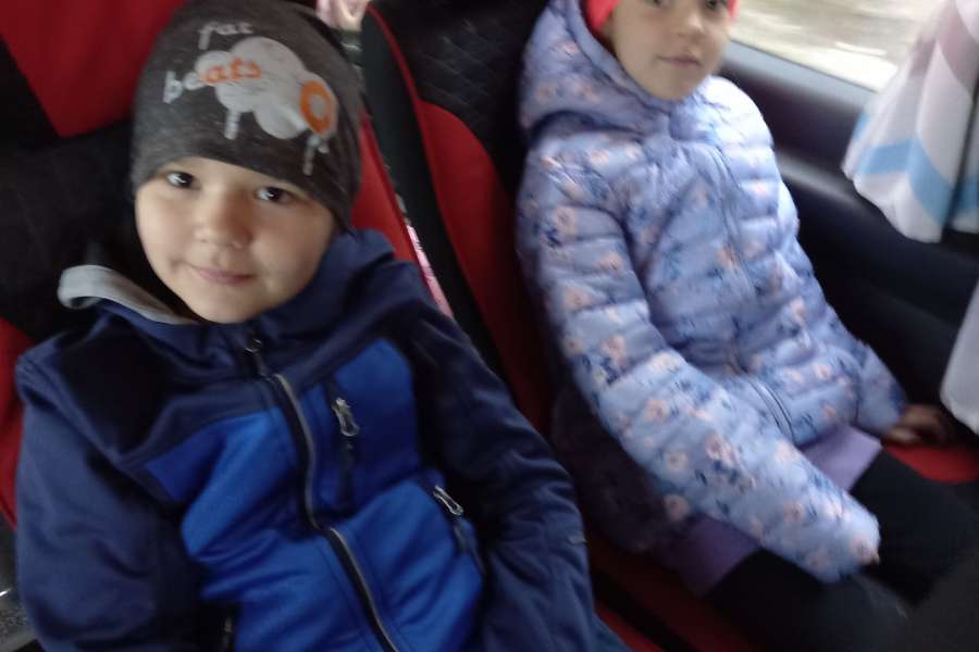 WYJAZD DO KINA " SOKÓŁ" NA SPEKTAKL TEATRALNY PT. 'BAŚŃ O KRÓLOWEJ ŚNIEGU".