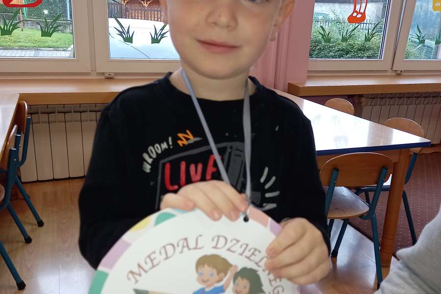 DZIEN_PRZEDSZKOLAKAPP22