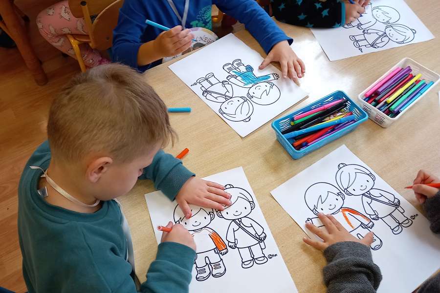 DZIEN_PRZEDSZKOLAKAPP22