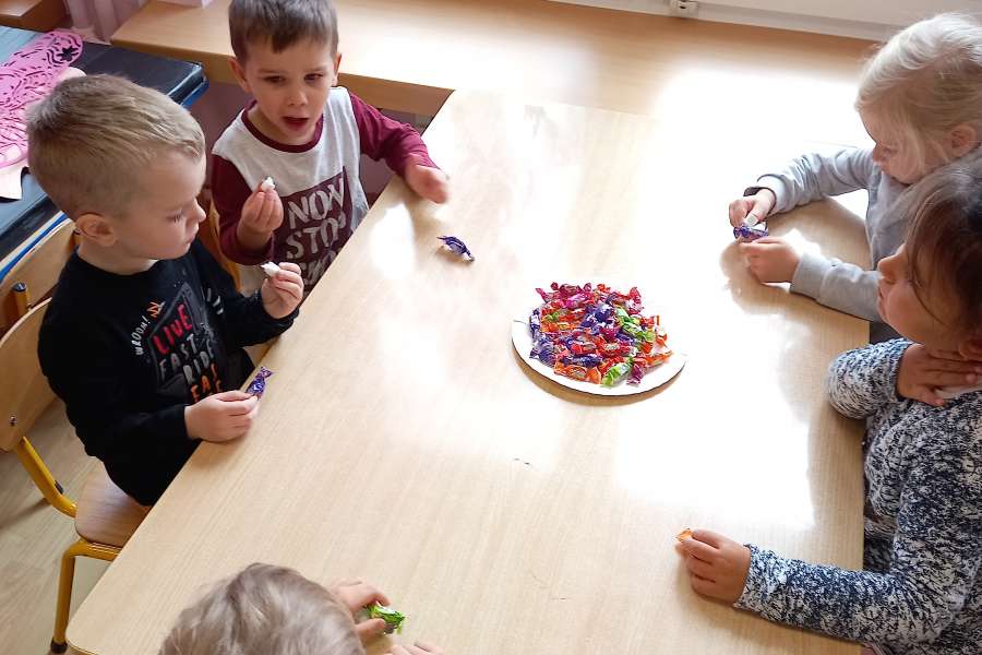 DZIEN_PRZEDSZKOLAKAPP22