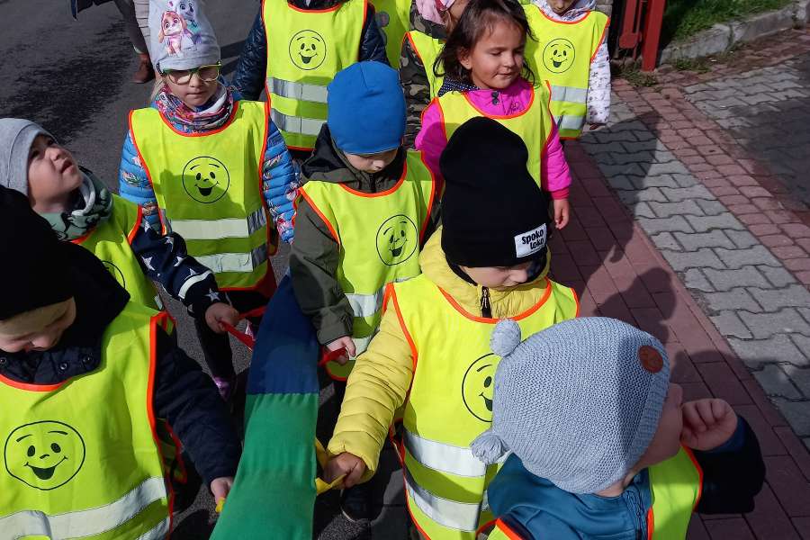 WYJŚCIE NA NAJBLIŻSZE PRZEJŚCIE DLA PIESZYCHPP22