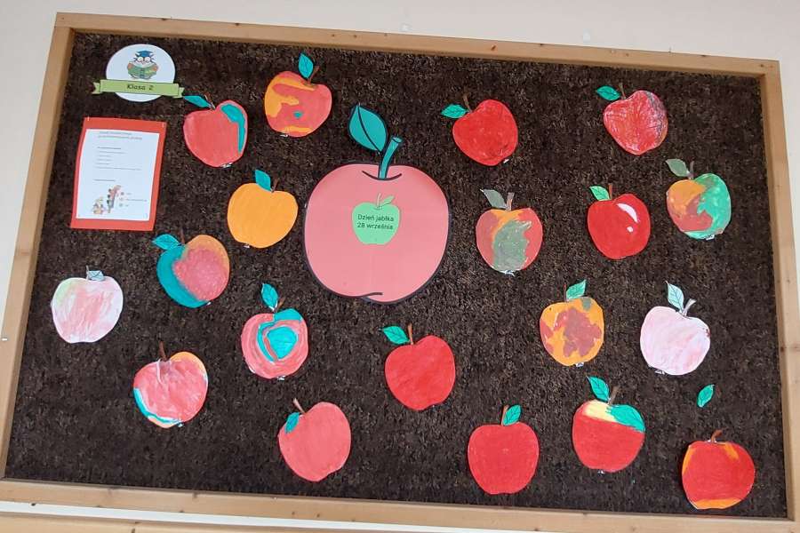 DZIEŃ JABŁKA W KLASACH 1-3