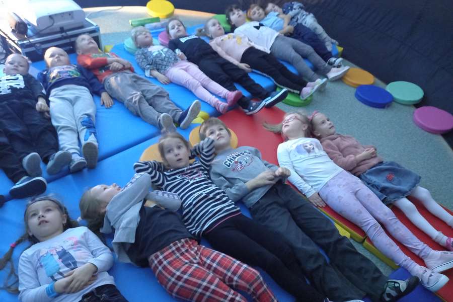 Mobilne planetarium w szkole