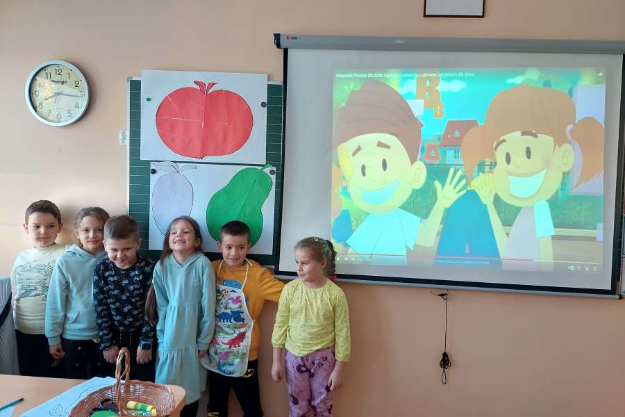 OWOCE ZDROWE I KOLOROWE- ZAJĘCIA W KLASIE 1