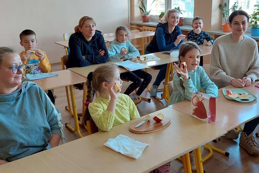 OWOCE ZDROWE I KOLOROWE- ZAJĘCIA W KLASIE 1