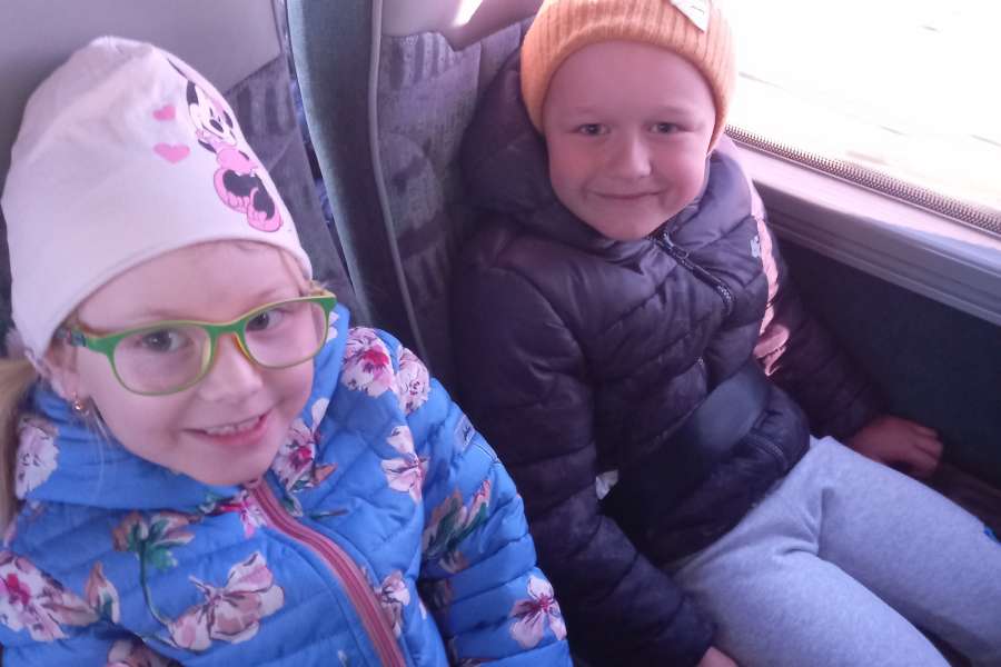 Wyjazd do kina na spektakl teatralny pt. Dorotka po drugiej stronie tęczy