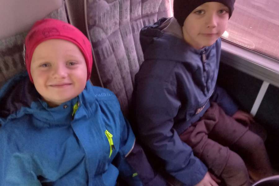 Wyjazd do kina na spektakl teatralny pt. Dorotka po drugiej stronie tęczy