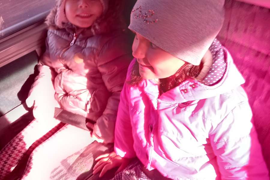 Wyjazd do kina na spektakl teatralny pt. Dorotka po drugiej stronie tęczy