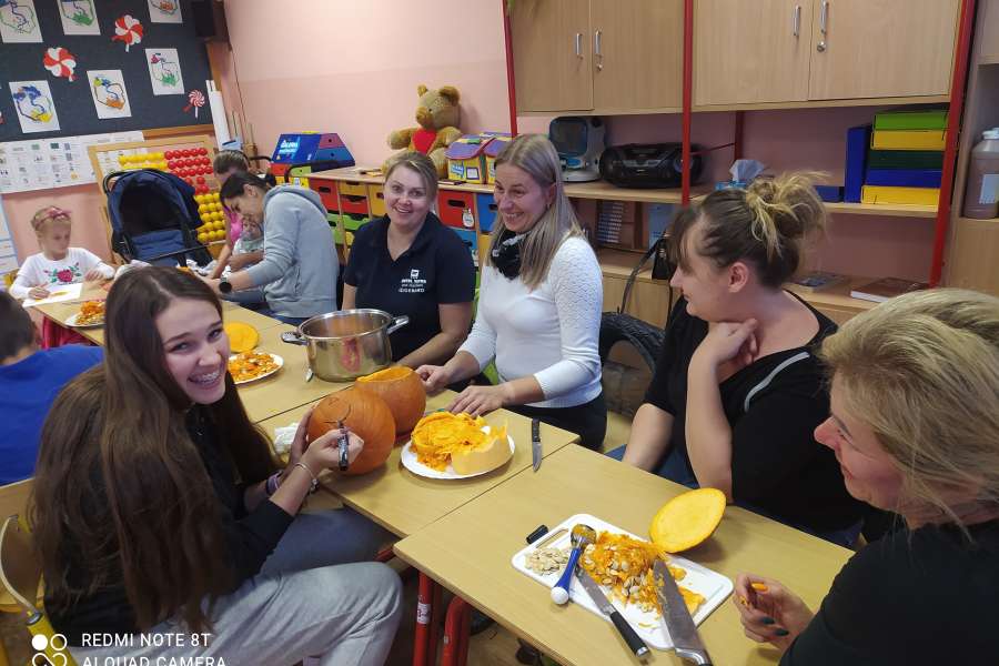 25 PAŹDZIERNIKA TO BYŁ BARDZO DYNIOWY  DZIEŃ W NASZEJ KLASIE!