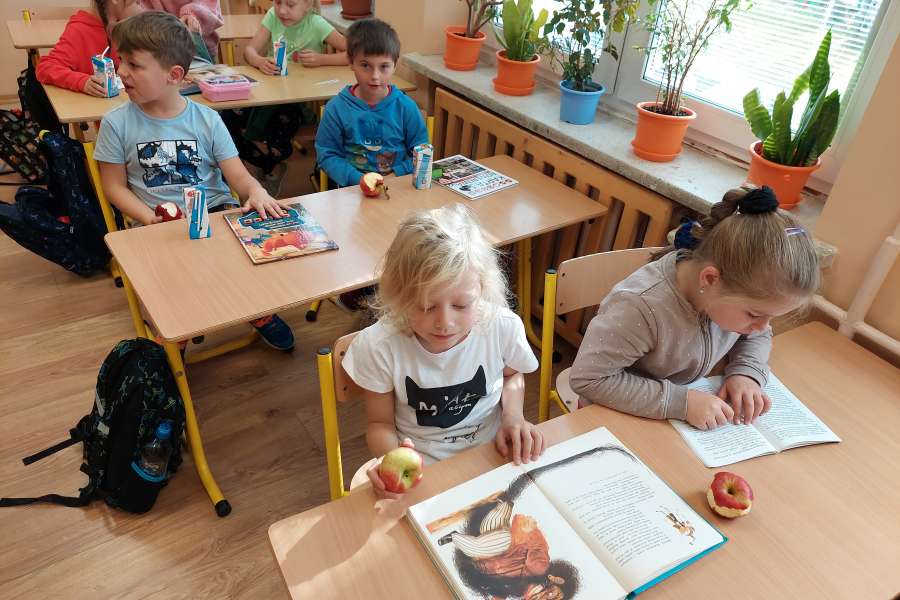 CAŁA POLSKA CZYTA DZIECIOM2223