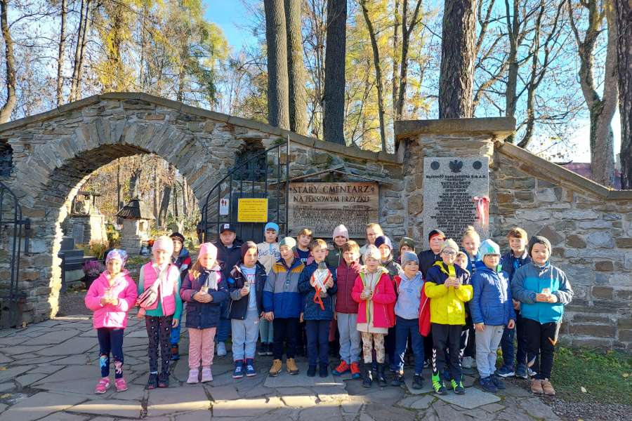 Cmentarz na Pęksowym Brzyzku1-3-22-23