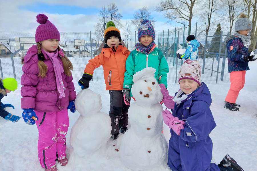 ŚWIATOWY DZIEŃ BAŁWANA W KLASACH 1-323