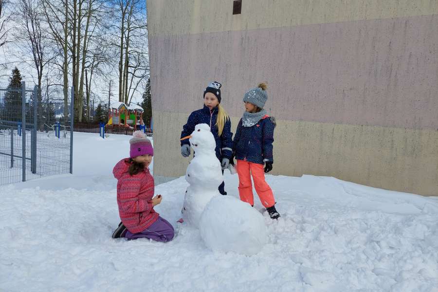 ŚWIATOWY DZIEŃ BAŁWANA W KLASACH 1-323