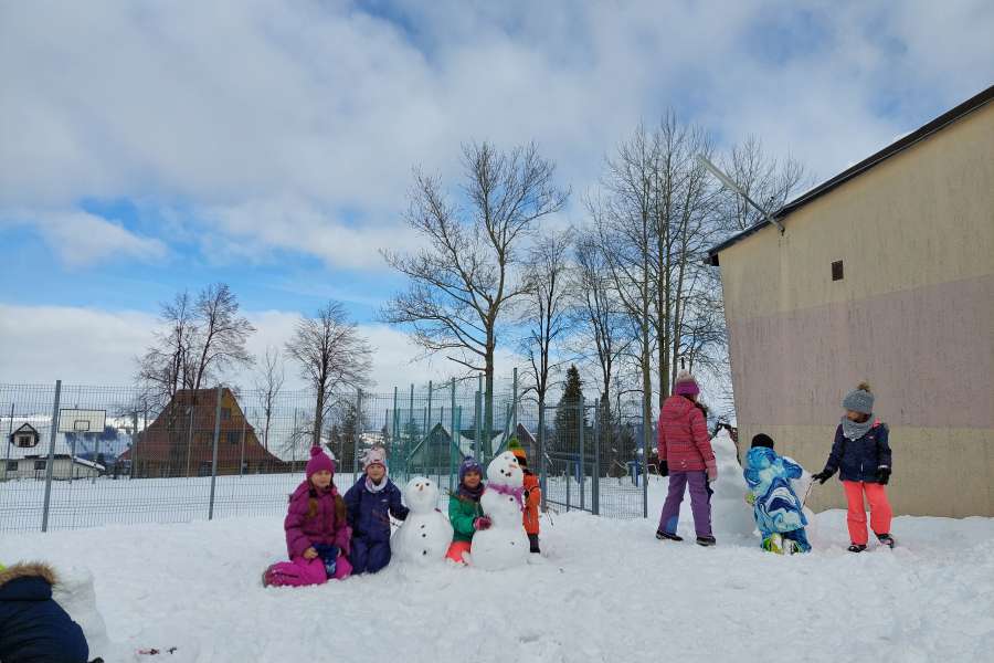 ŚWIATOWY DZIEŃ BAŁWANA W KLASACH 1-323