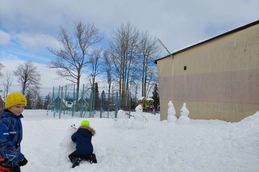 ŚWIATOWY DZIEŃ BAŁWANA W KLASACH 1-323