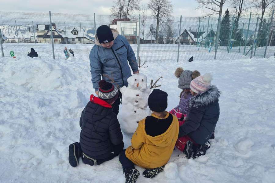 ŚWIATOWY DZIEŃ BAŁWANA W KLASACH 1-323
