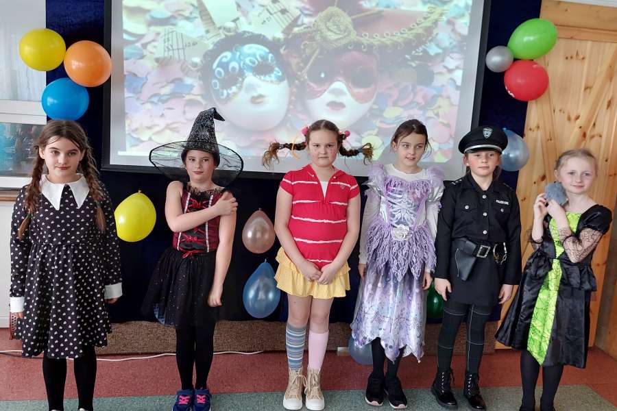 Bal Karnawałowy w klasach I-III