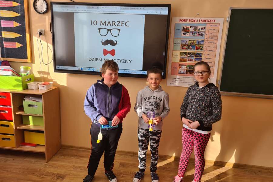 Dzień Kobiet i Dzień Mężczyzn w klasach I-III23