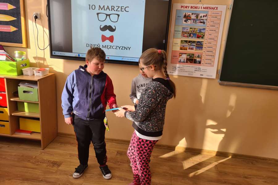 Dzień Kobiet i Dzień Mężczyzn w klasach I-III23