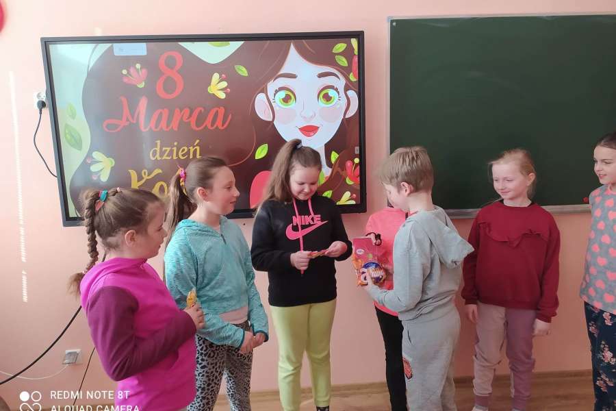 Dzień Kobiet i Dzień Mężczyzn w klasach I-III23