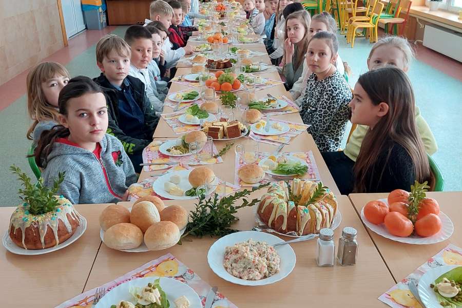 Śniadanie Wielkanocne uczniów klas I -III23
