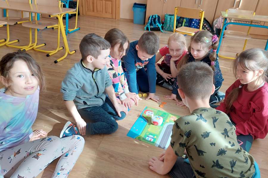 2223-ZAJĘCIA ROZWIJAJĄCE KREATYWNOŚC W KLASIE 1 i 2  Lab przyszłości