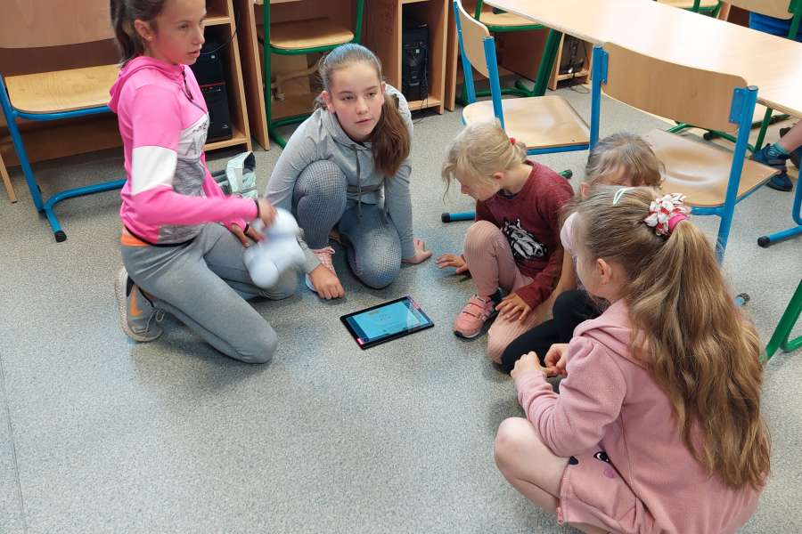 2223-ZAJĘCIA ROZWIJAJĄCE KREATYWNOŚC W KLASIE 1 i 2  Lab przyszłości