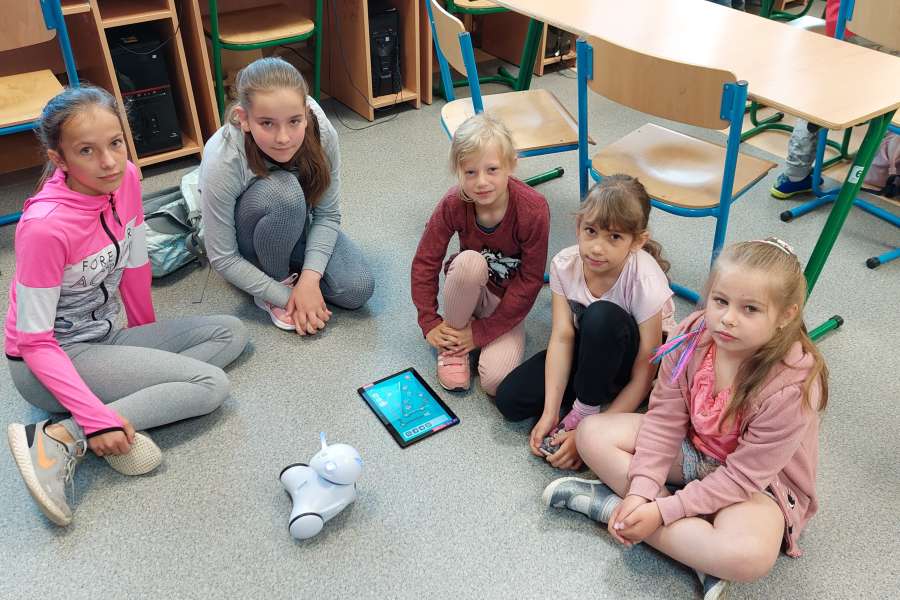 2223-ZAJĘCIA ROZWIJAJĄCE KREATYWNOŚC W KLASIE 1 i 2  Lab przyszłości