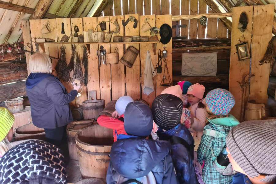 WYCIECZKA KLAS 1-3 DO ZUBRZYCY