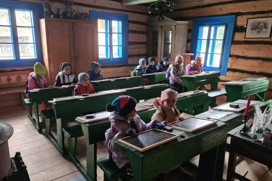 WYCIECZKA KLAS 1-3 DO ZUBRZYCY