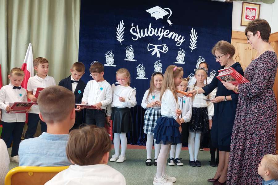 Pasowanie na ucznia kl. 1-2324a