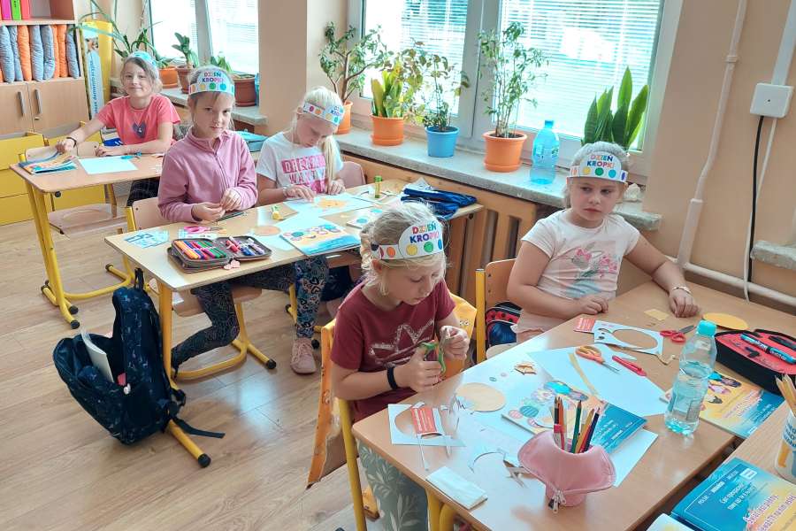 DZIEŃ KROPKI W KLASACH 1-3-23-24a