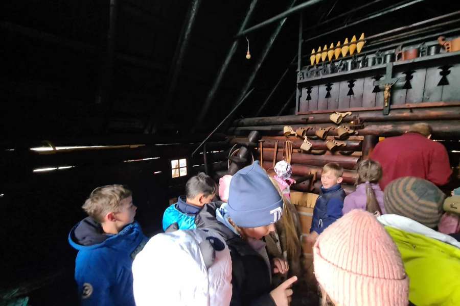 WYCIECZKA KLAS 1-3 DO ZUBRZYCY-23-24a