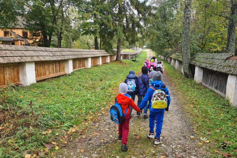 WYCIECZKA KLAS 1-3 DO ZUBRZYCY-23-24a