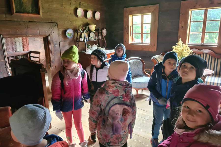 WYCIECZKA KLAS 1-3 DO ZUBRZYCY-23-24a