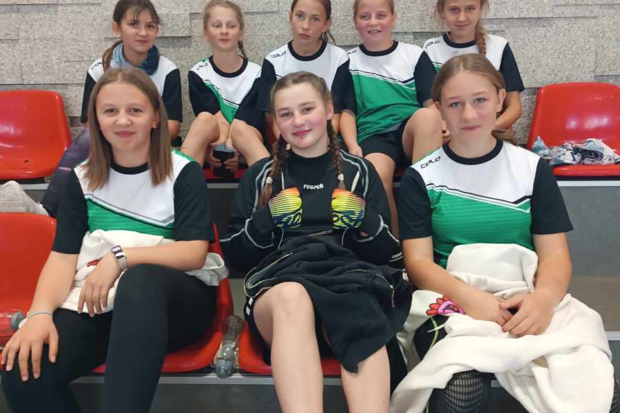 Igrzyska dzieci Gminy Zakopane w Halowej Piłce Dziewcząt-23-24a