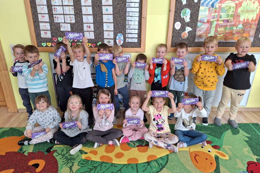 Dzień Dziewczyny w grupie Smerfów