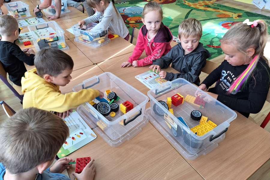 Pokazowe zajęcia z robotyki PP-23-24a