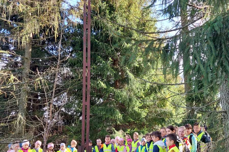 Wycieczka na Cmentarz klas I-III