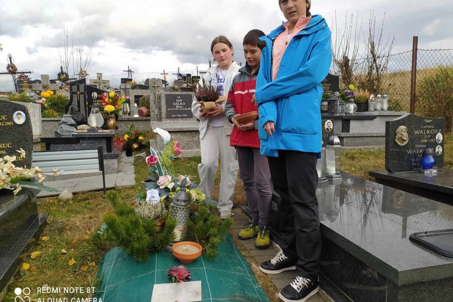 PROJEKT „SZKOŁA PAMIĘTA”