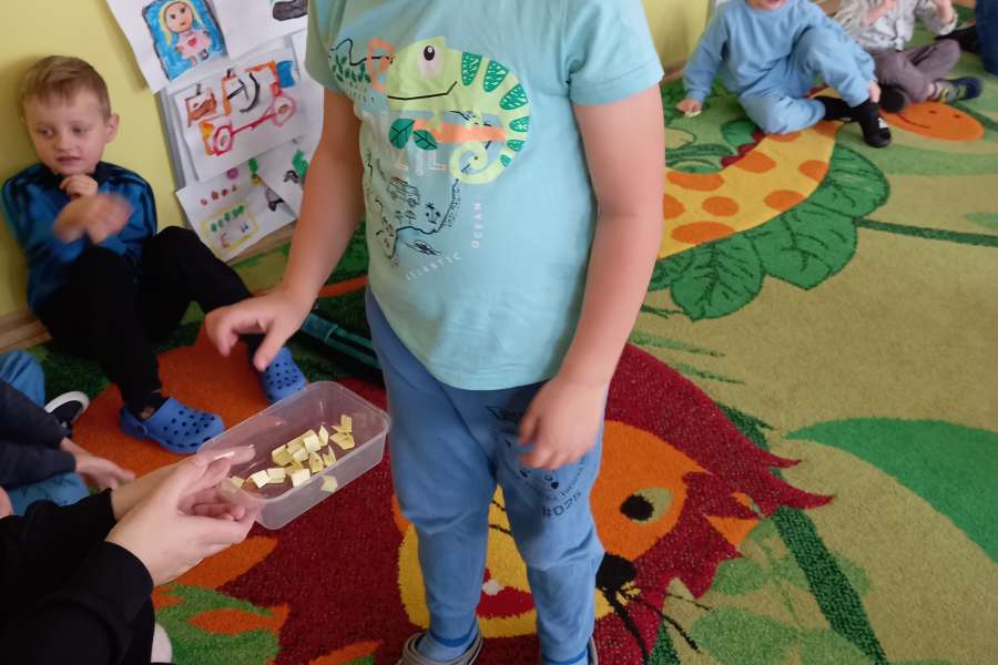 ZABAWA ANDRZEJKOWA W PRZEDSZKOLU2324a