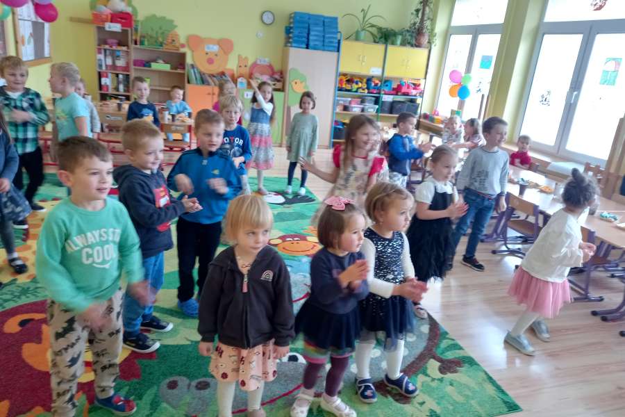 ZABAWA ANDRZEJKOWA W PRZEDSZKOLU2324a