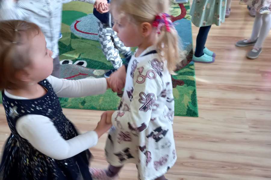 ZABAWA ANDRZEJKOWA W PRZEDSZKOLU2324a