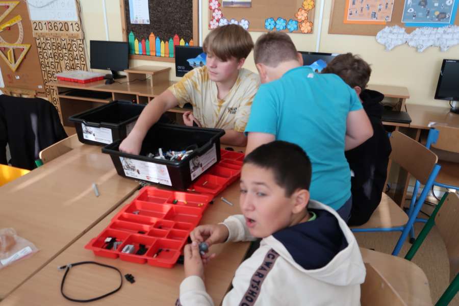 Zajęcia rozwijające z informatyki2324a