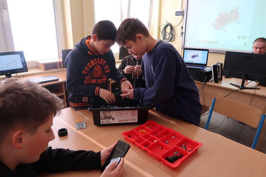 Zajęcia rozwijające z informatyki2324a