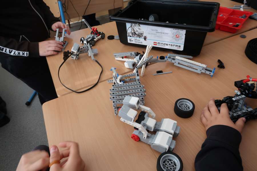 Zajęcia rozwijające z informatyki2324a