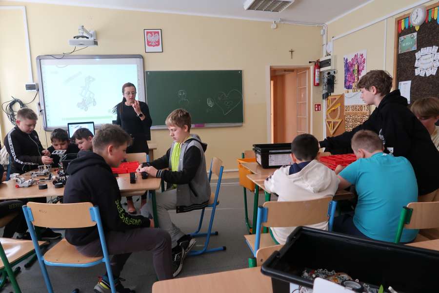 Zajęcia rozwijające z informatyki2324a