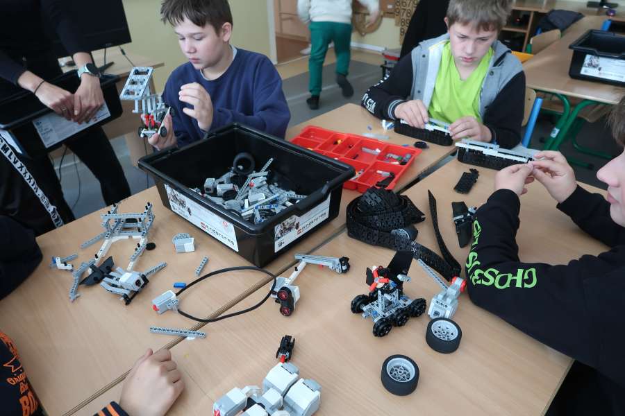 Zajęcia rozwijające z informatyki2324a